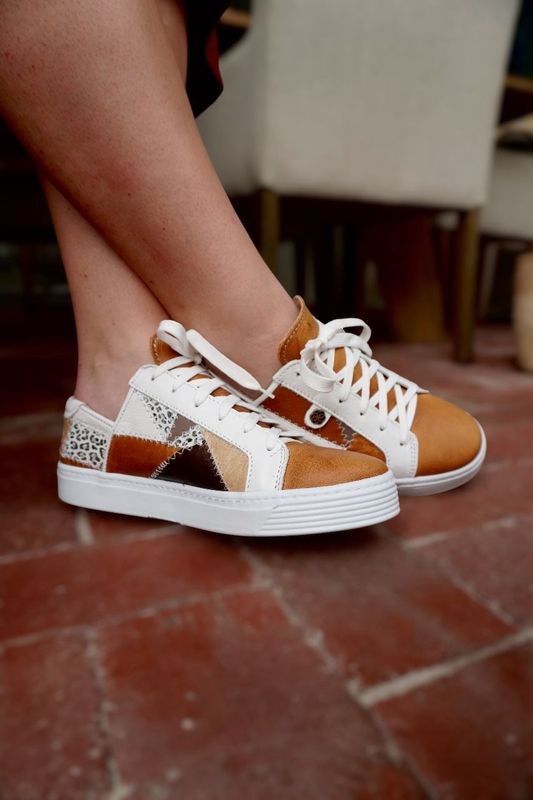 Skaamrosie Sneaker: Patchies Neutral