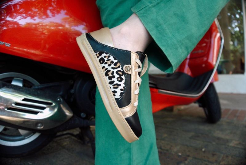 Zuka Sneaker Collar: Black, Gold &amp; Jaguar