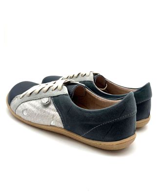 Barefoot Skaamrosie: Navy &amp; Sliver Nguni