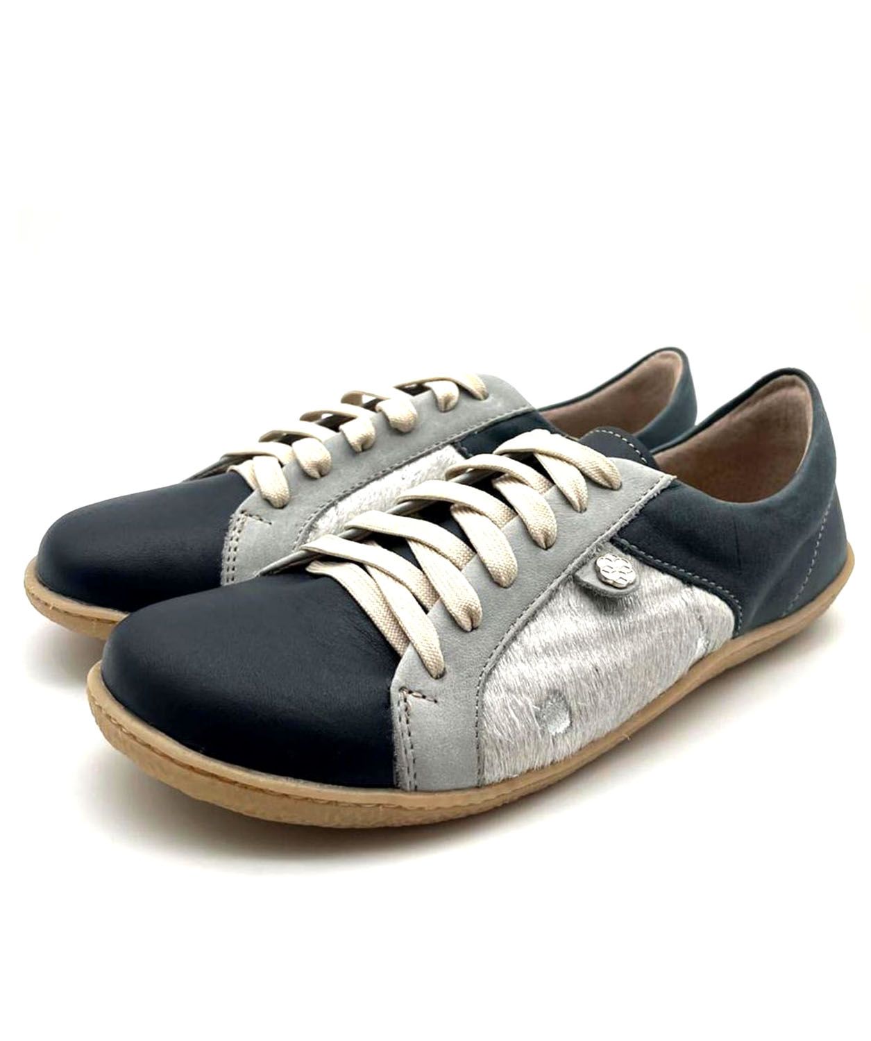 Barefoot Skaamrosie: Navy &amp; Sliver Nguni