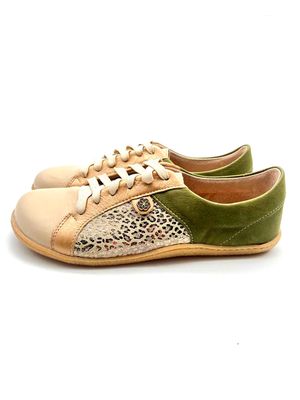Barefoot Skaamrosie: Cream, Moss &amp; Gold Leopard