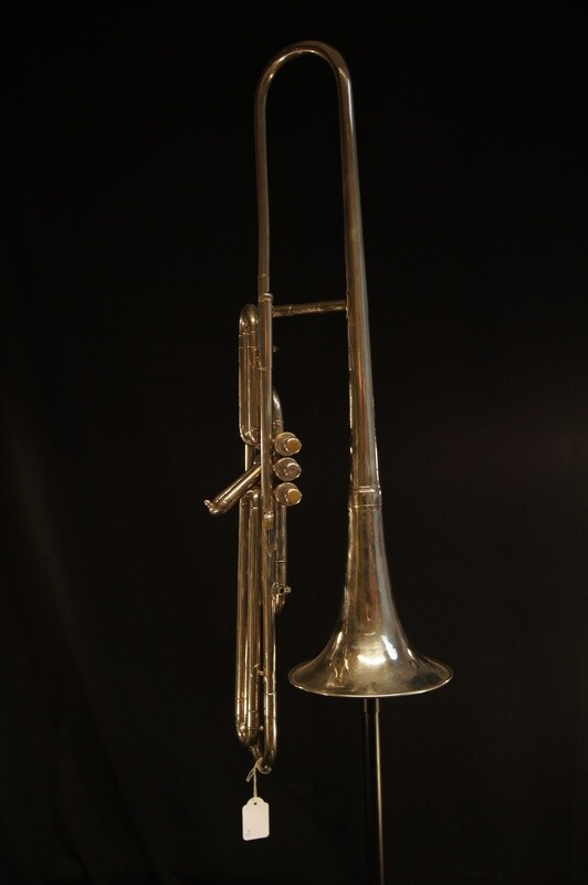 Trombone court à pistons