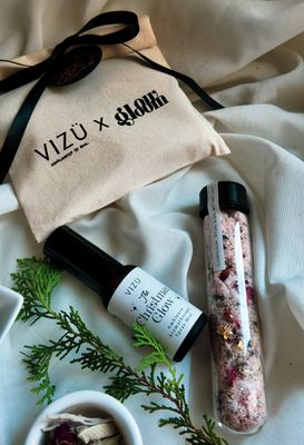 The Christmas Glow Gift Pouch