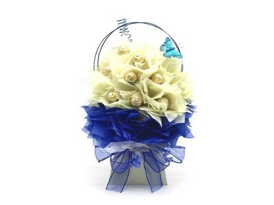 Deluxe Ferrero Rocher Bouquet - Blue & Ivory