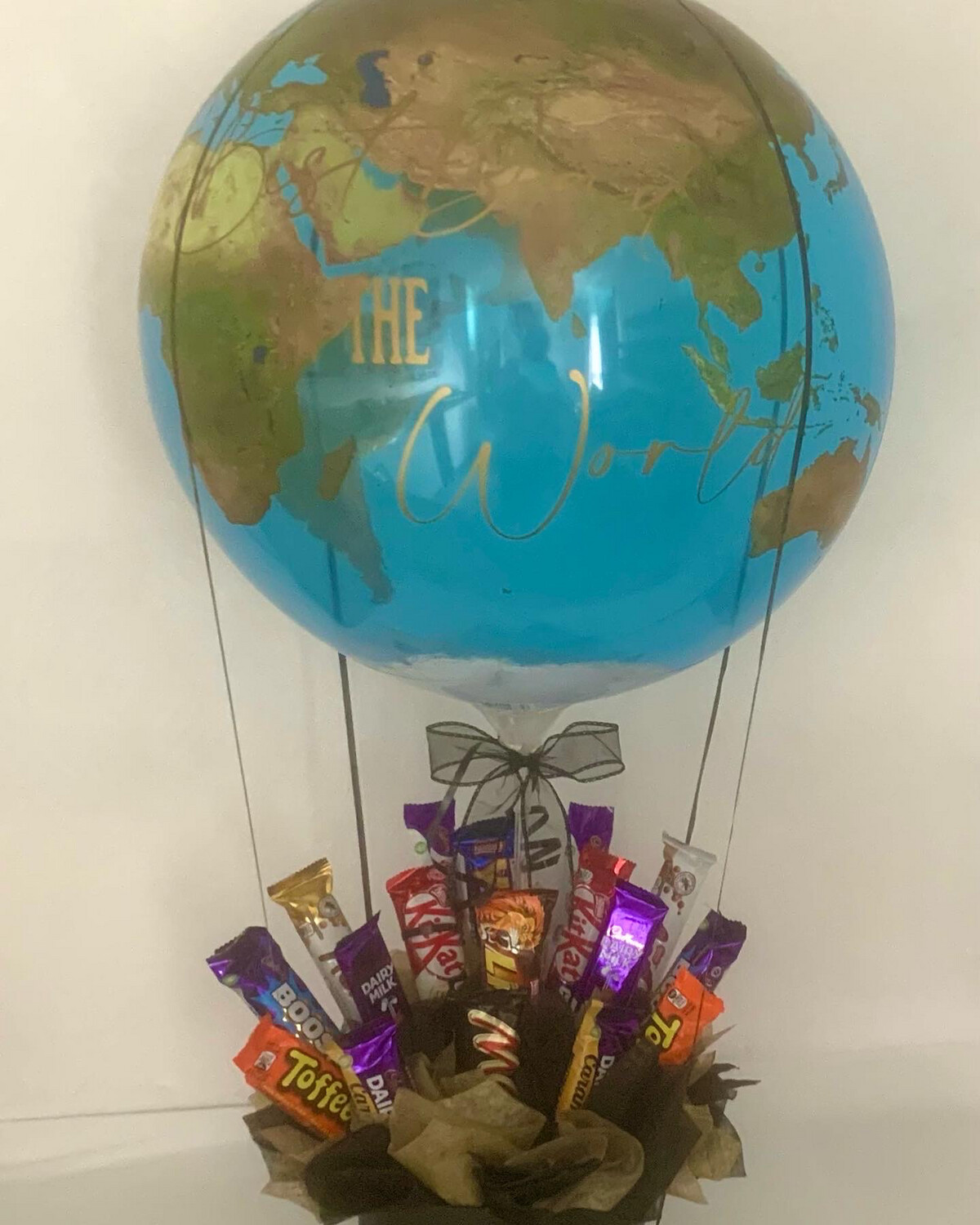 "Best Dad / Mum / Person In The World" Chocolate Hot Air Balloon Bouquets - Manchester area only