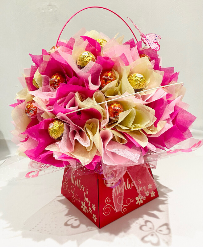 Deluxe Pink & Cream Ferrero Rocher & Lindt Bouquet Deluxe Pink & Cream Ferrero Rocher & Lindt Bouquet