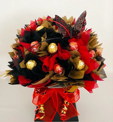 Deluxe Ferrero Rocher Bouquet - Red, Black and Gold Deluxe Ferrero Rocher Bouquet - Red, Black and Gold