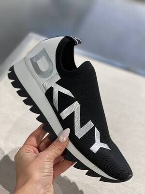 Кроссовки DKNY