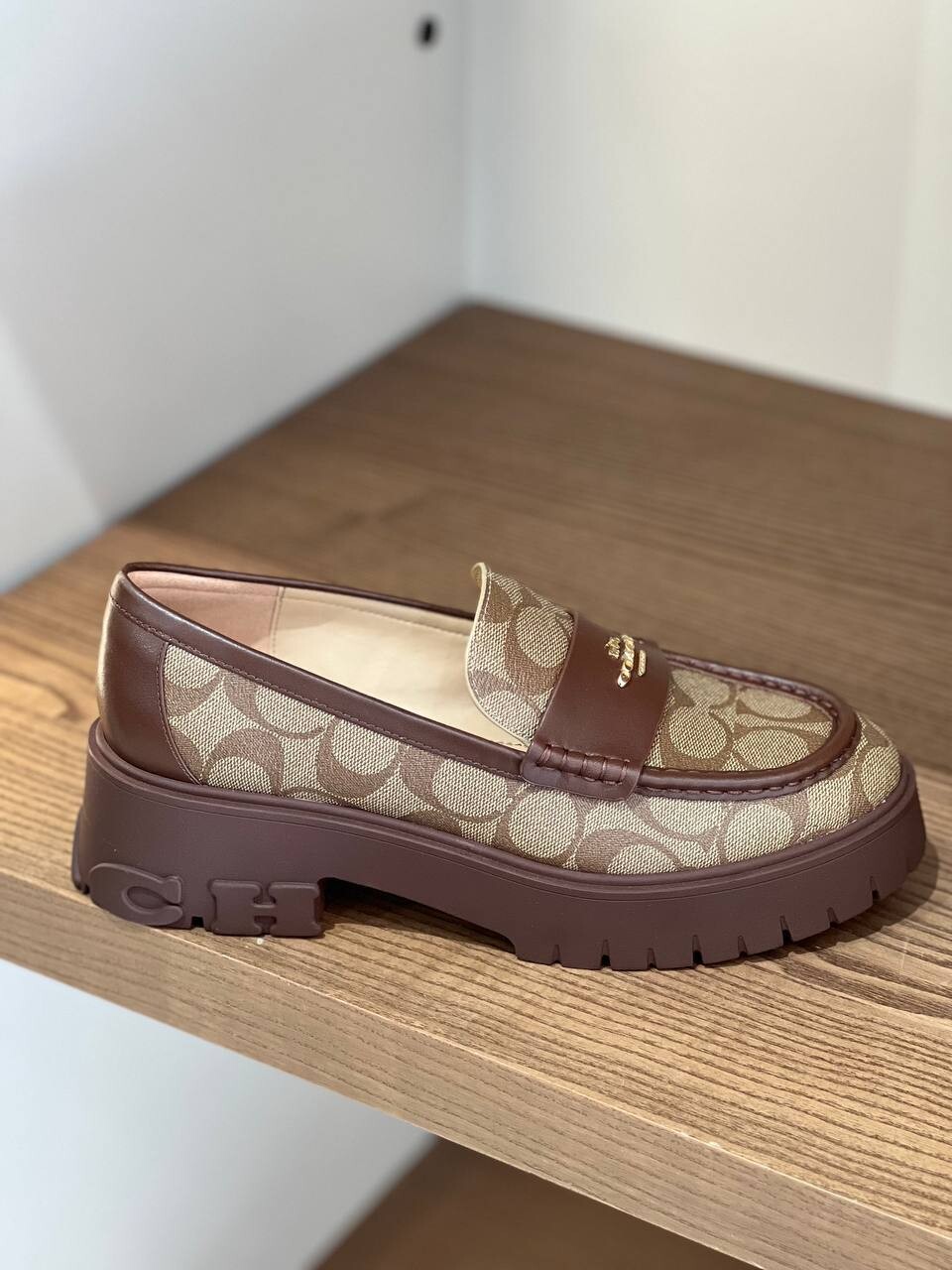 Лоферы Coach