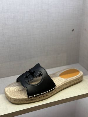 Мужские шлепанцы Gucci