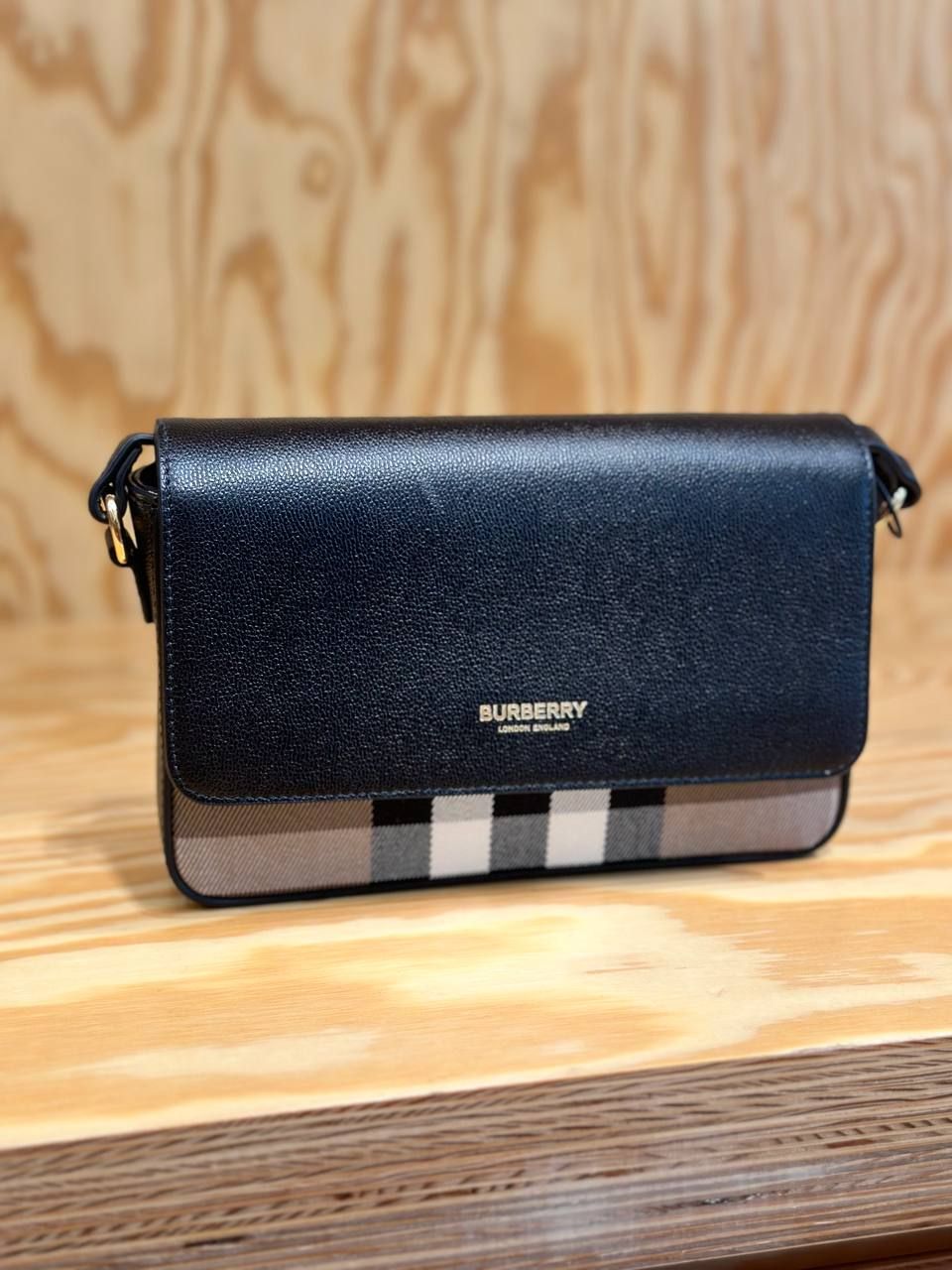 Сумка Burberry