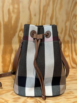Сумка Burberry