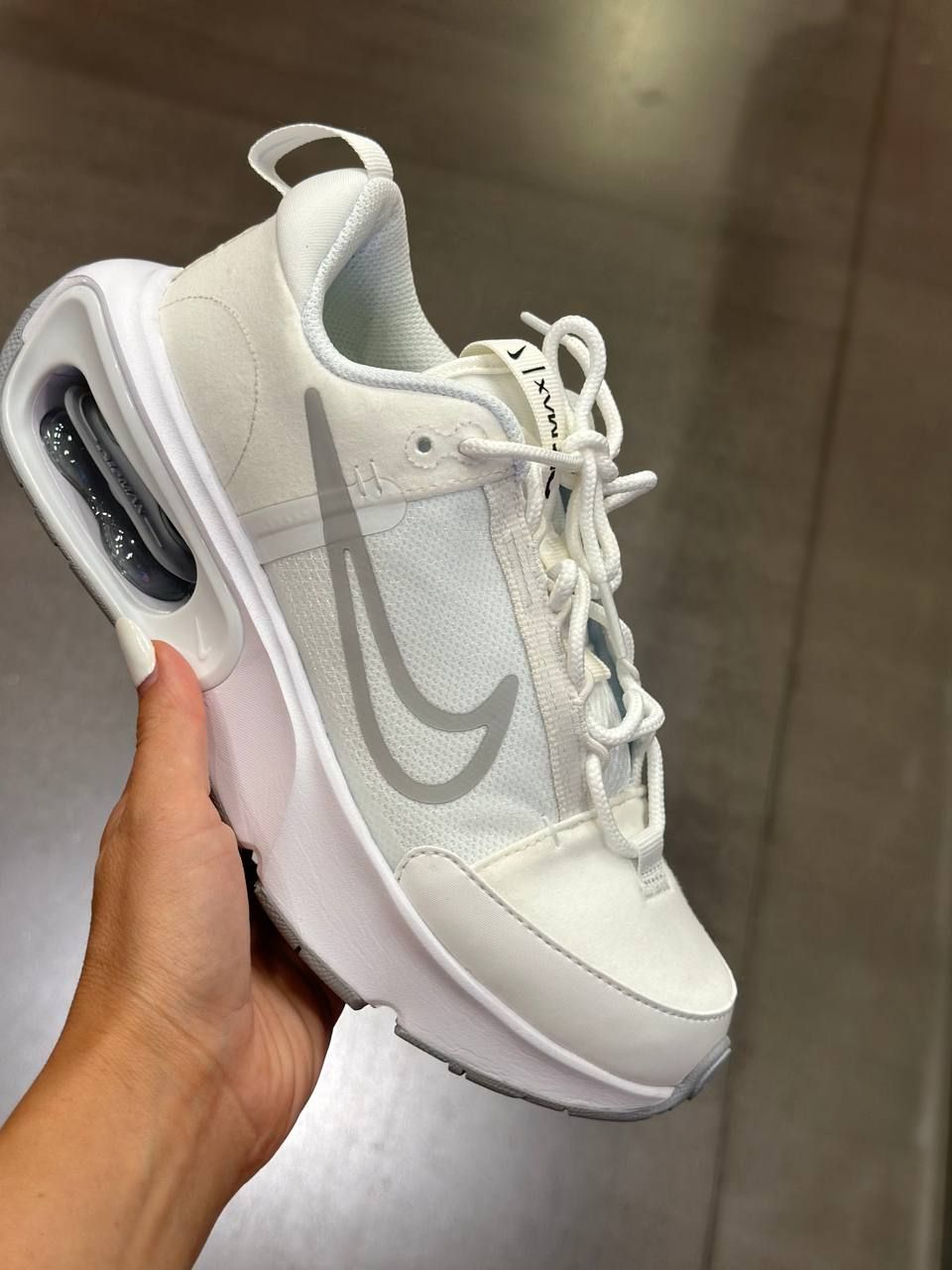 Кроссовки Nike