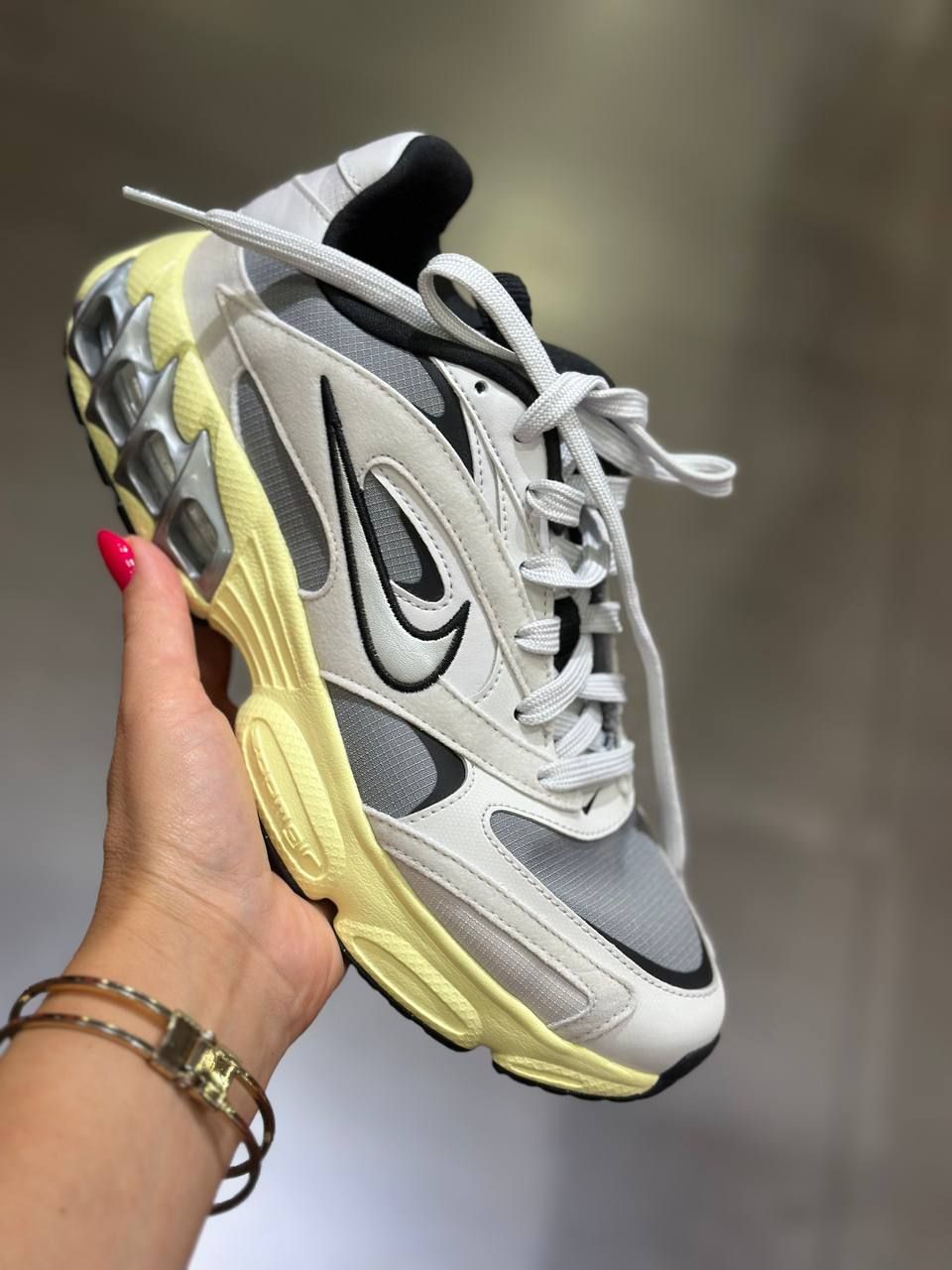 Кроссовки Nike