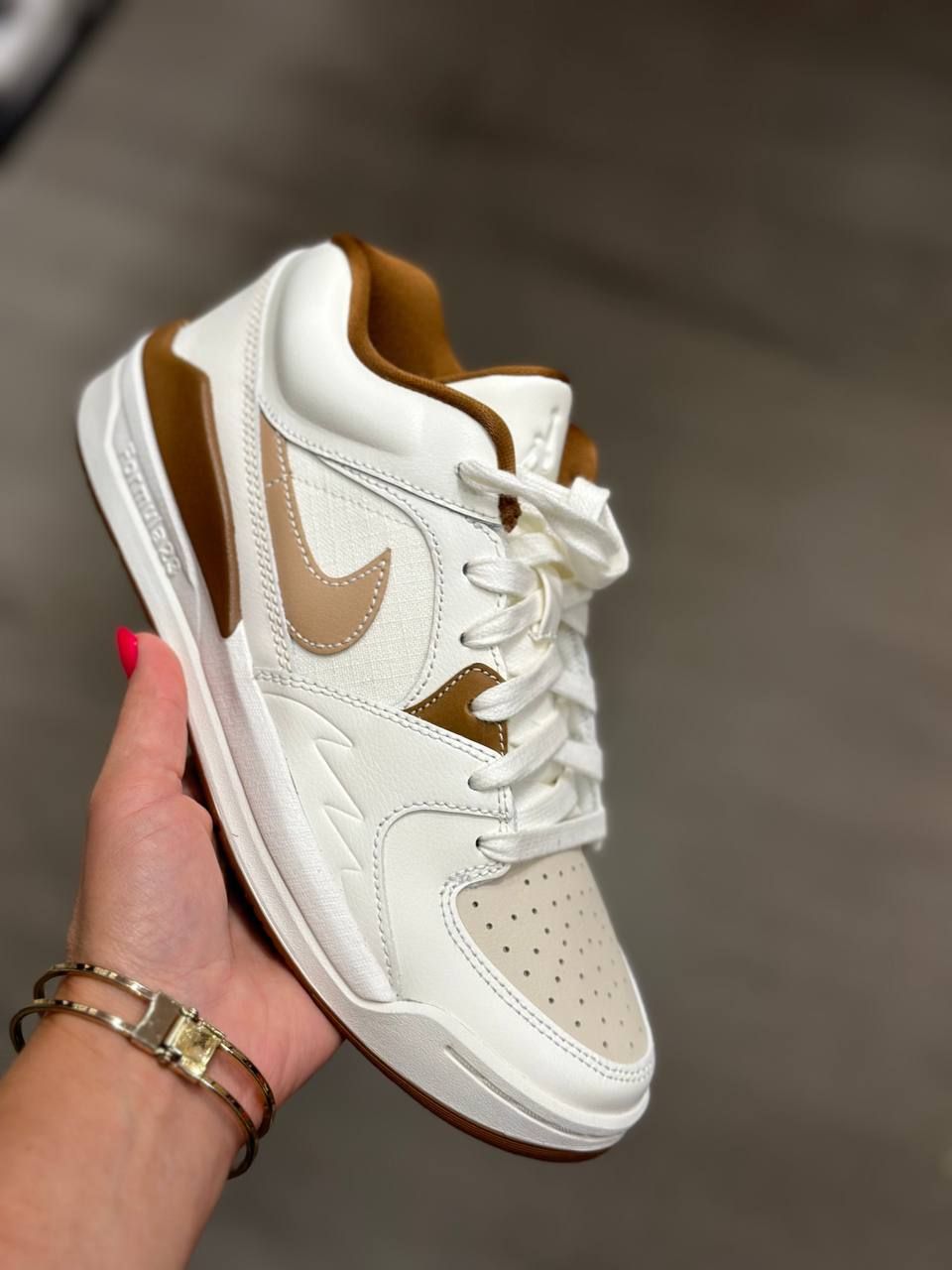 Кроссовки Nike