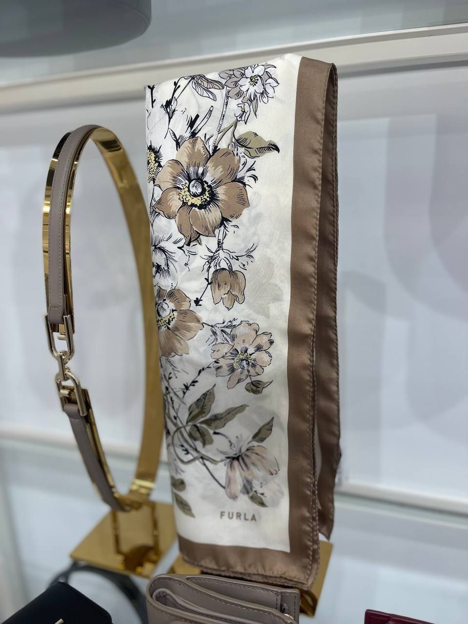 Шаль Furla