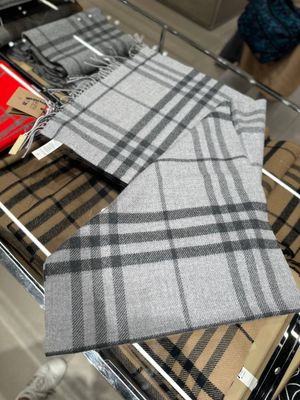 Шарф Burberry