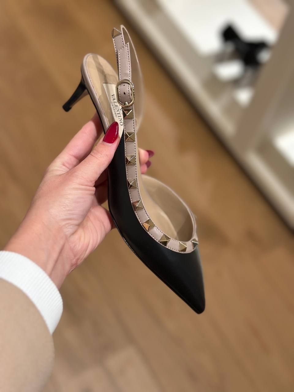 Слингбэки Valentino