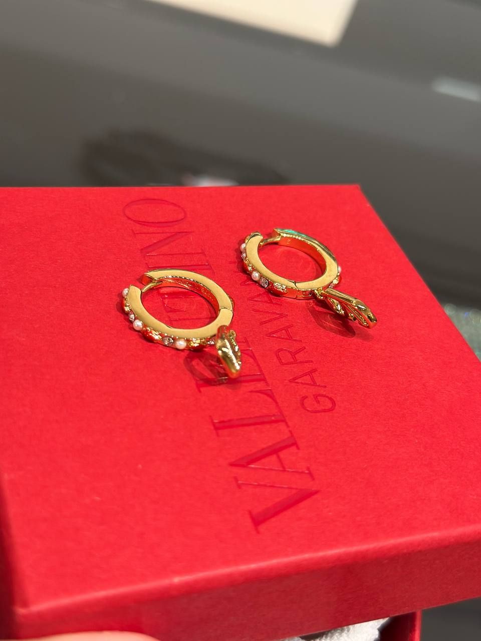 Сережки Valentino