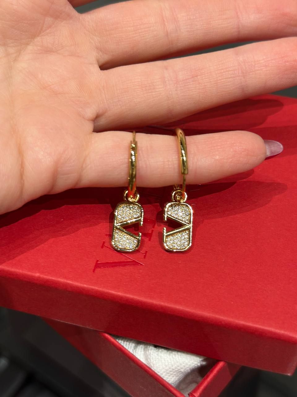 Сережки Valentino