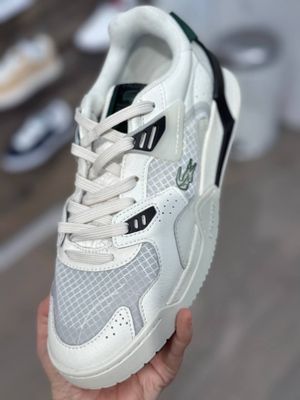 Женские кроссовки Lacoste