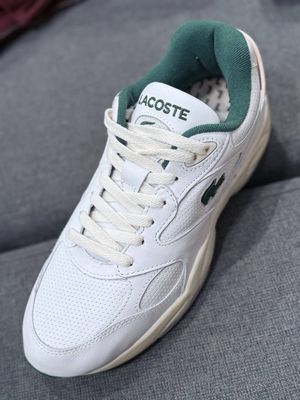 Женские кроссовки Lacoste