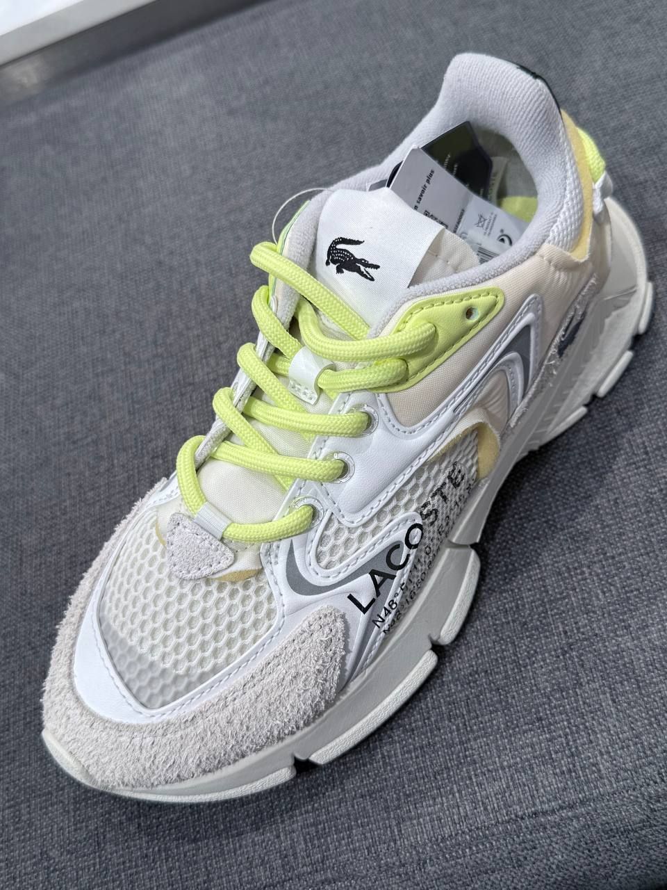 Женские кроссовки Lacoste