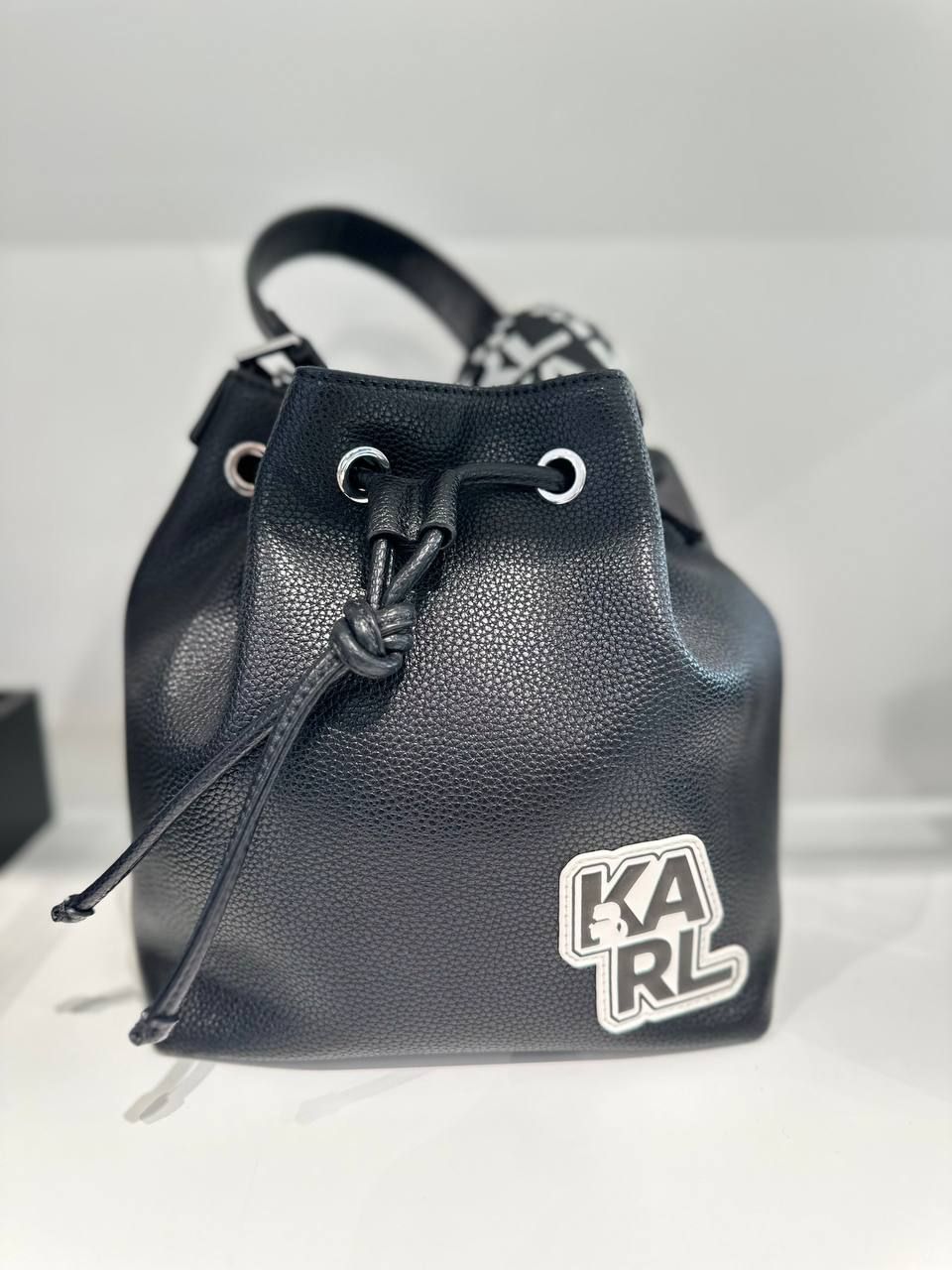 Сумка Karl Lagerfeld