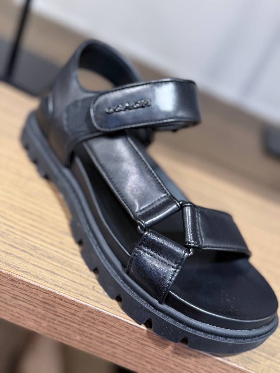 Сандалии Coach