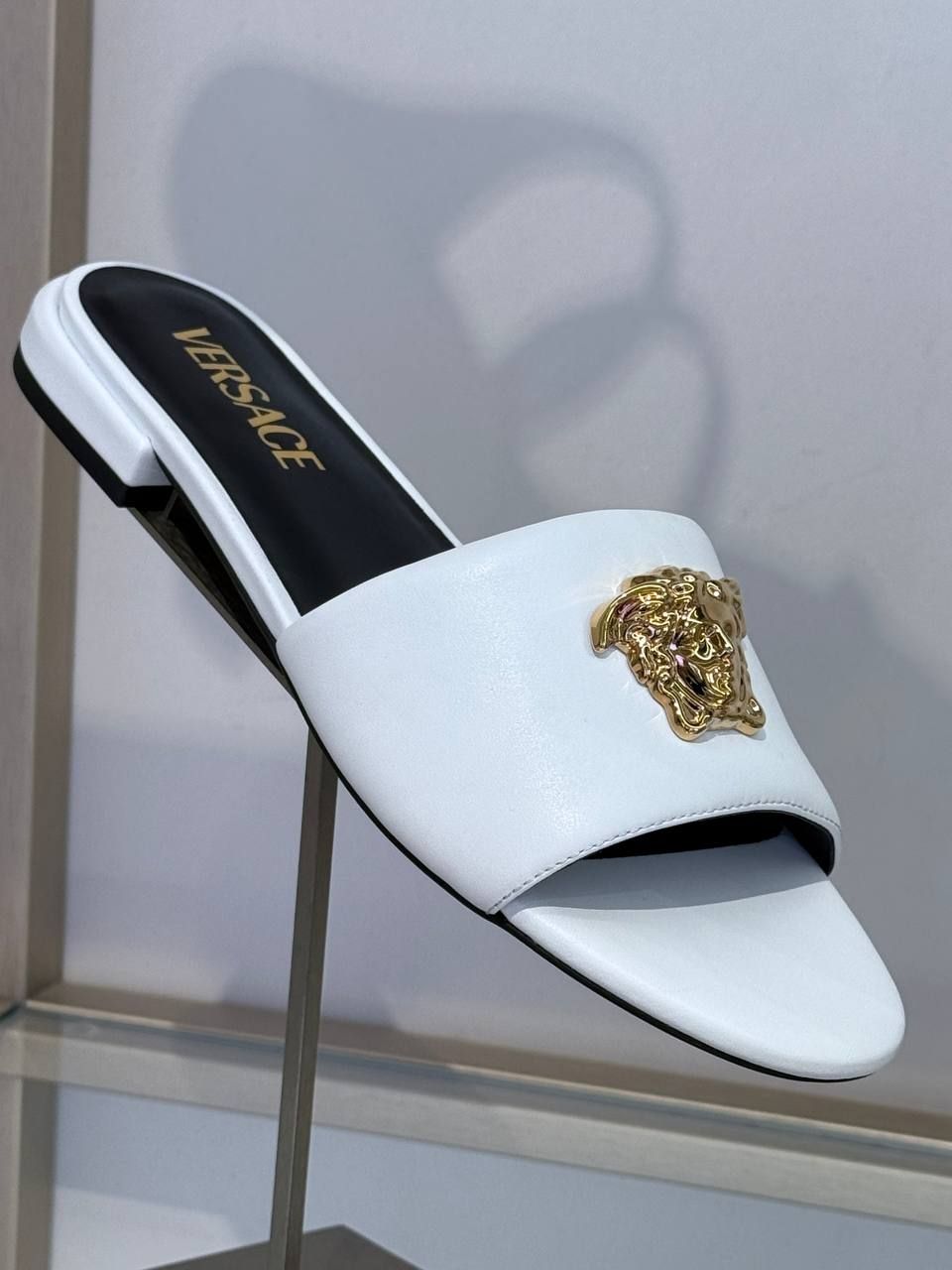 Шлепанцы Versace