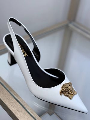Слингбэки Versace
