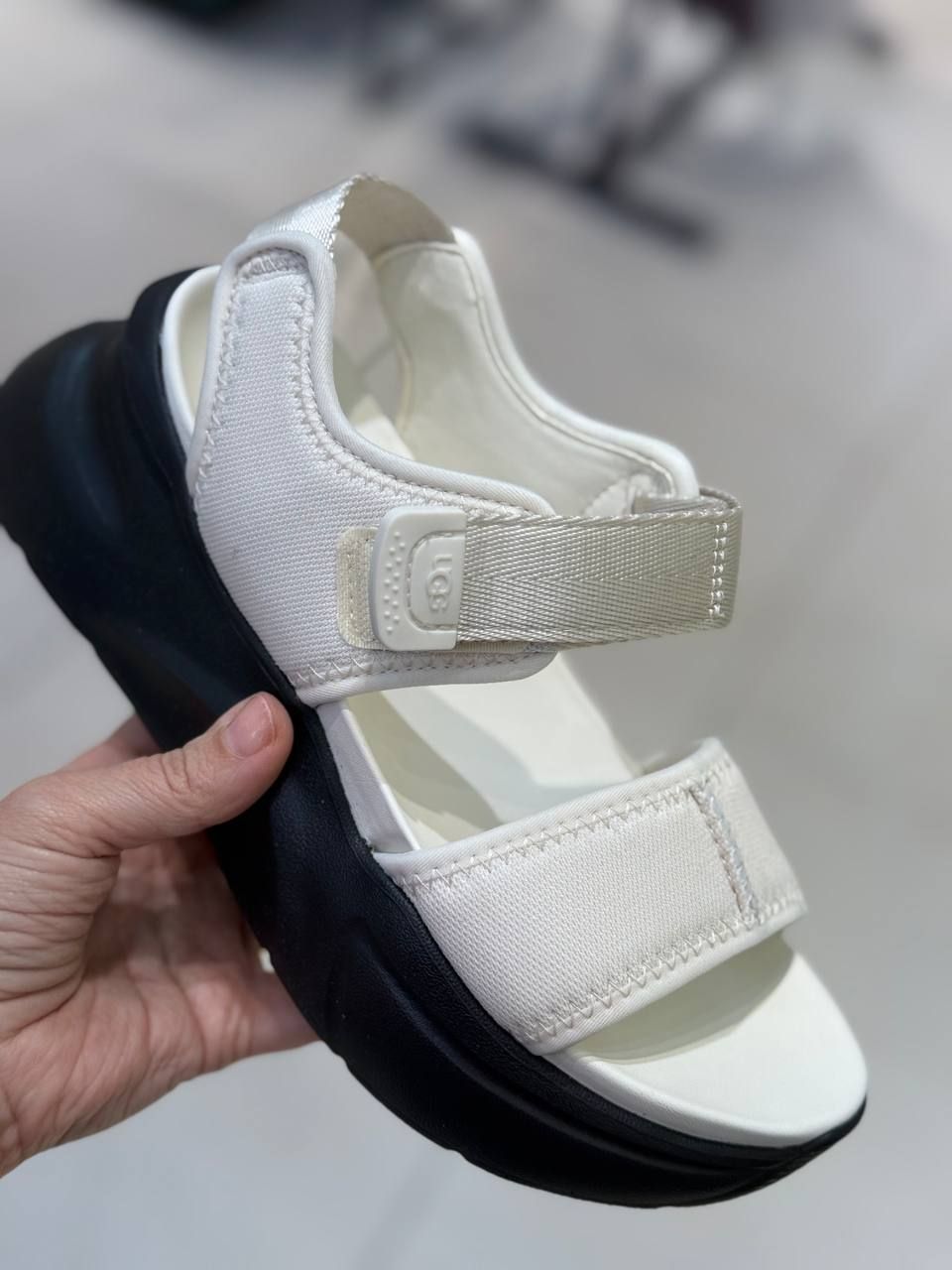 Босоножки UGG