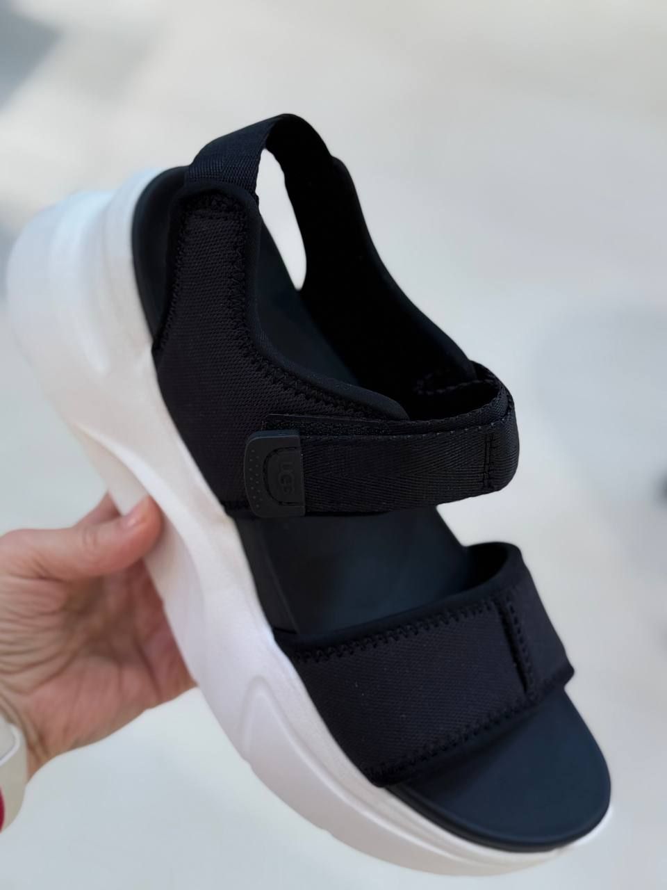 Босоножки UGG