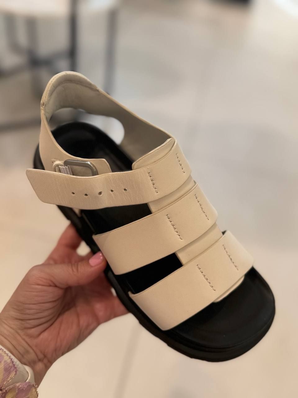 Босоножки UGG