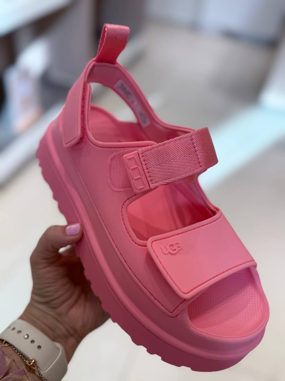 Сандалии UGG