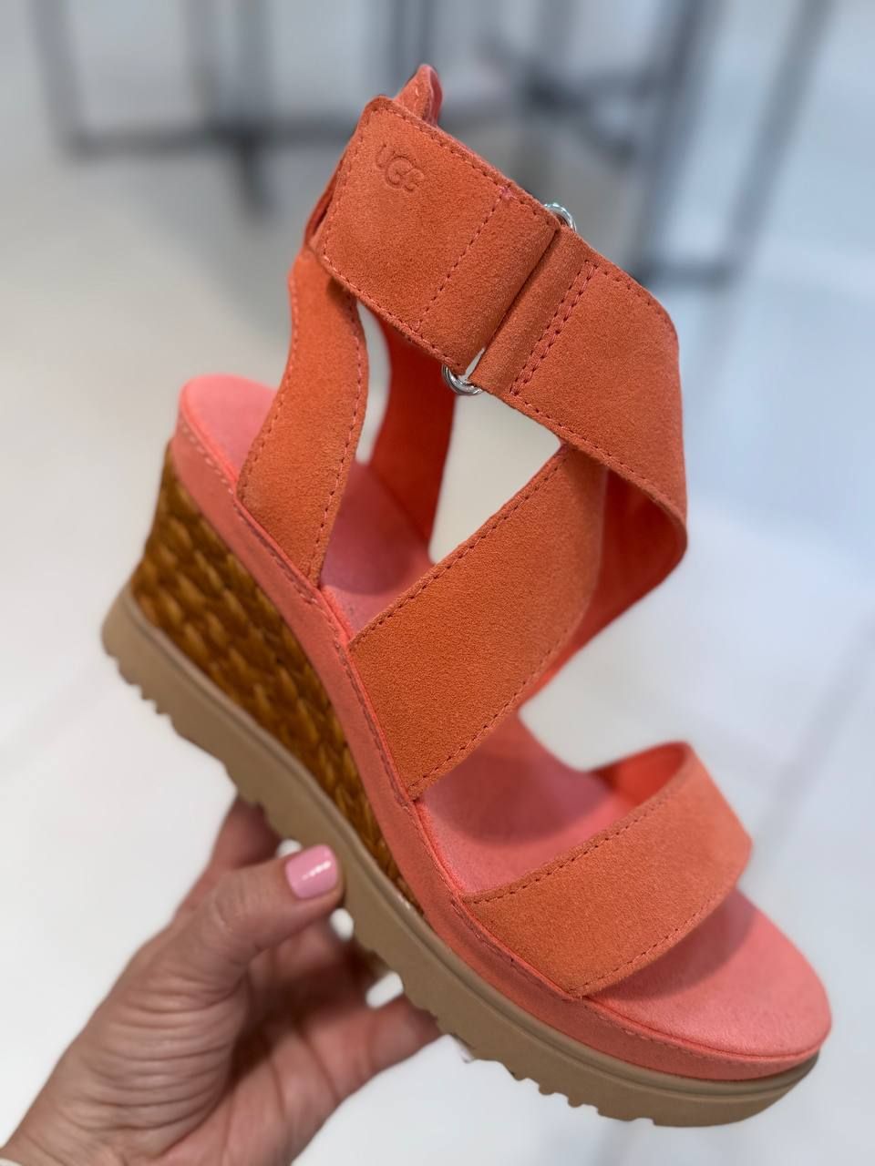 Босоножки UGG