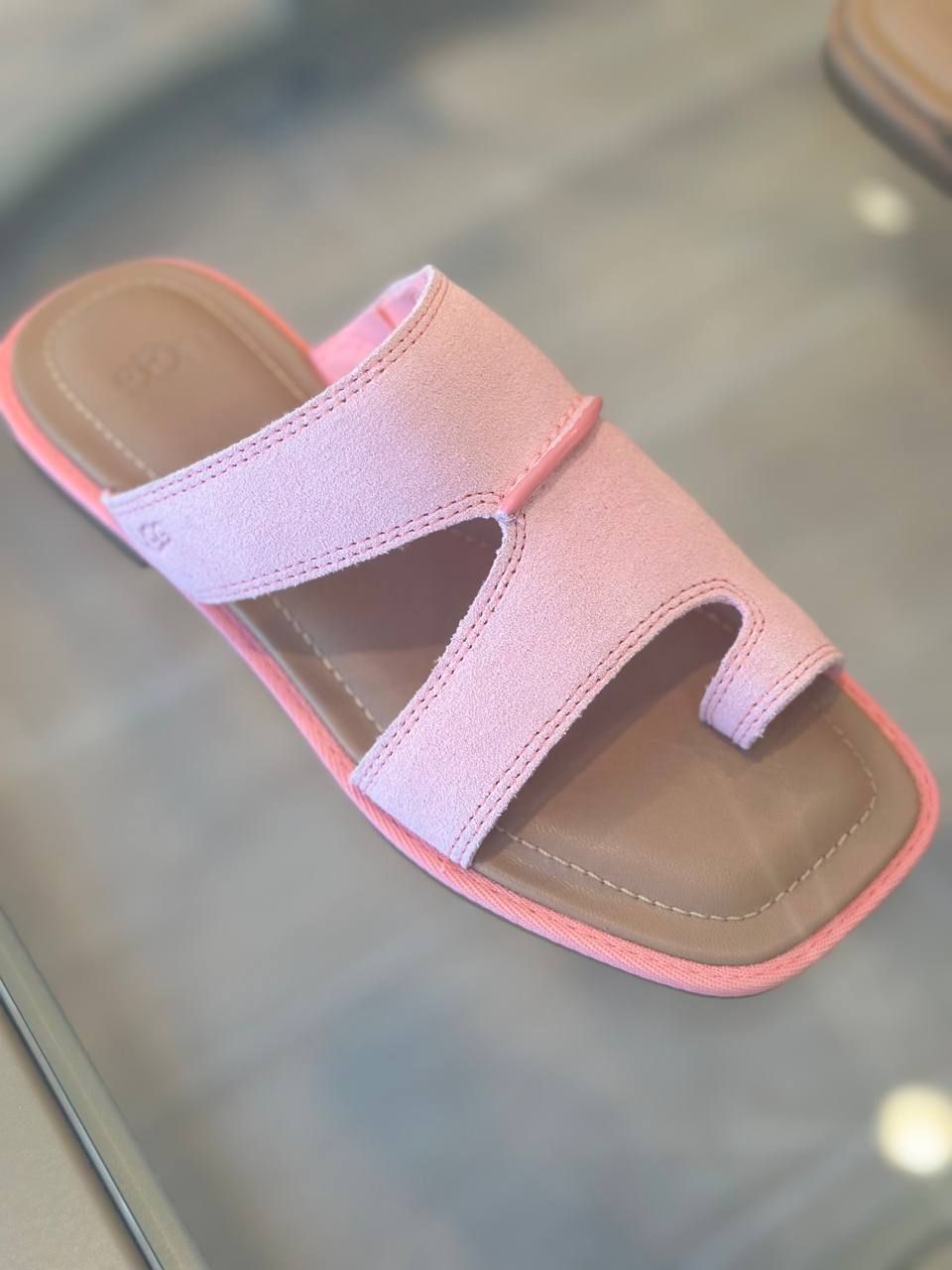 Шлепанцы UGG