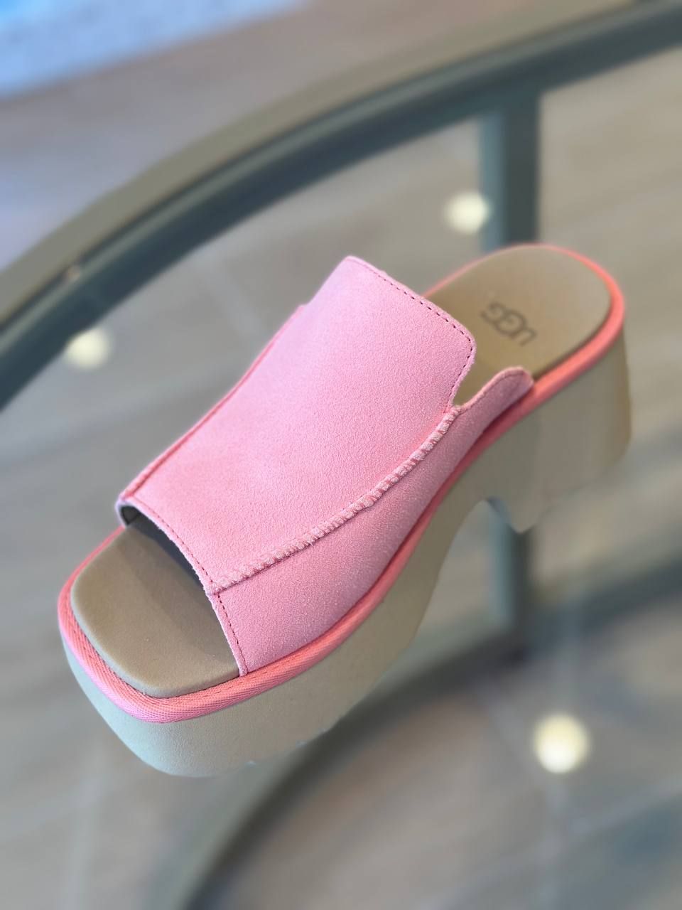 Босоножки UGG