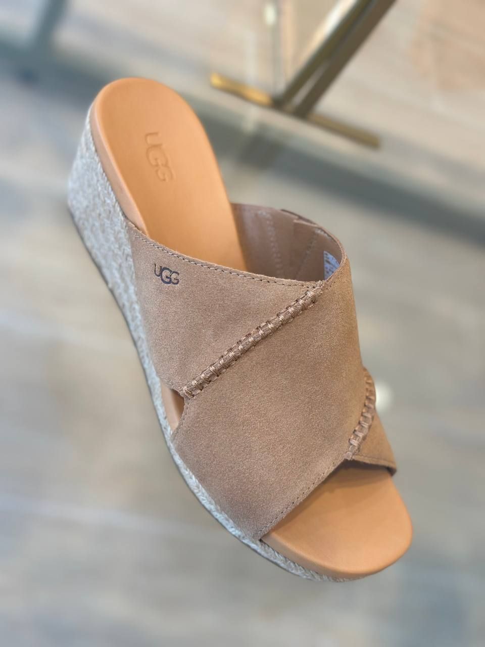 Босоножки UGG
