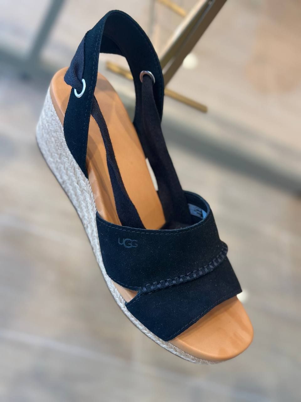 Босоножки UGG