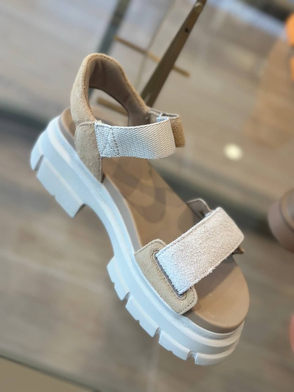 Босоножки UGG
