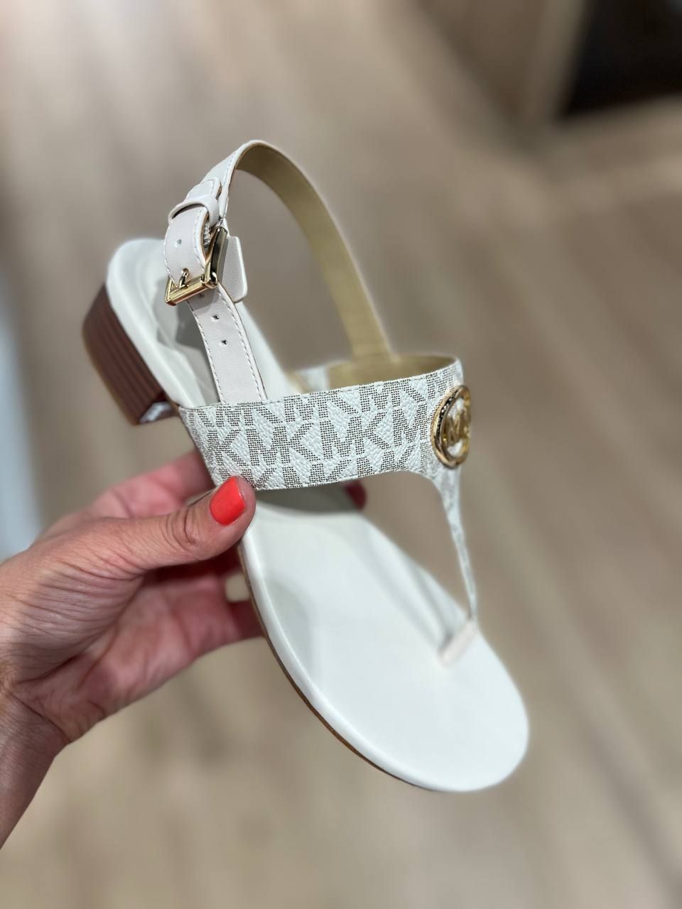 Сандалии Michael Kors