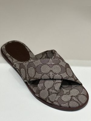 Шлепанцы Coach