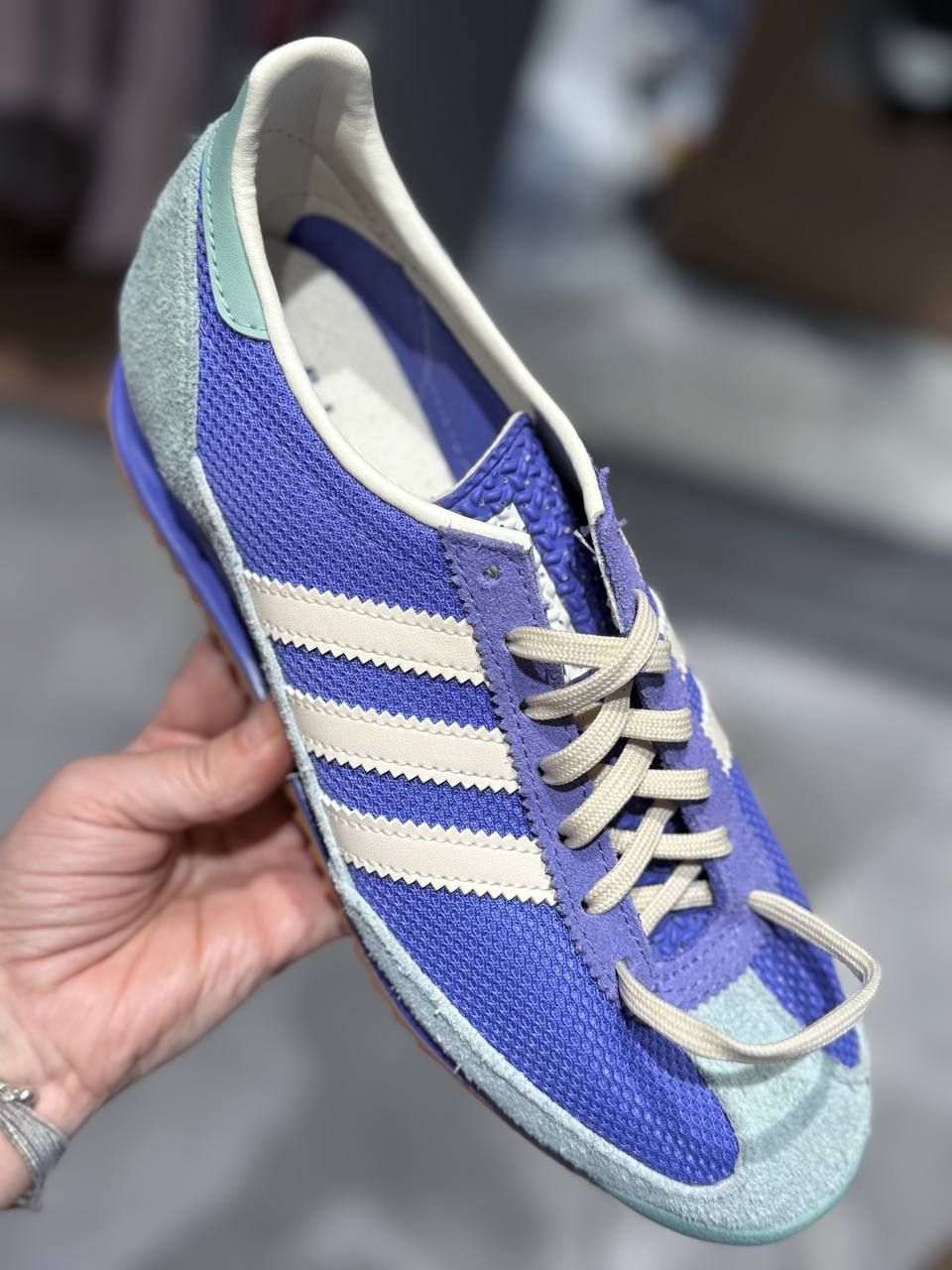 Кроссовки Adidas
