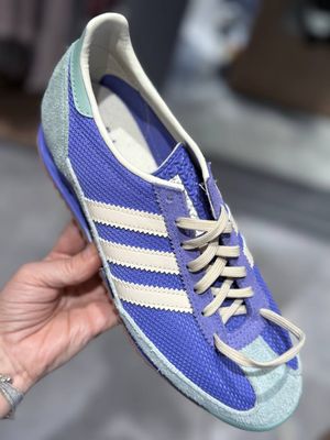 Кроссовки Adidas