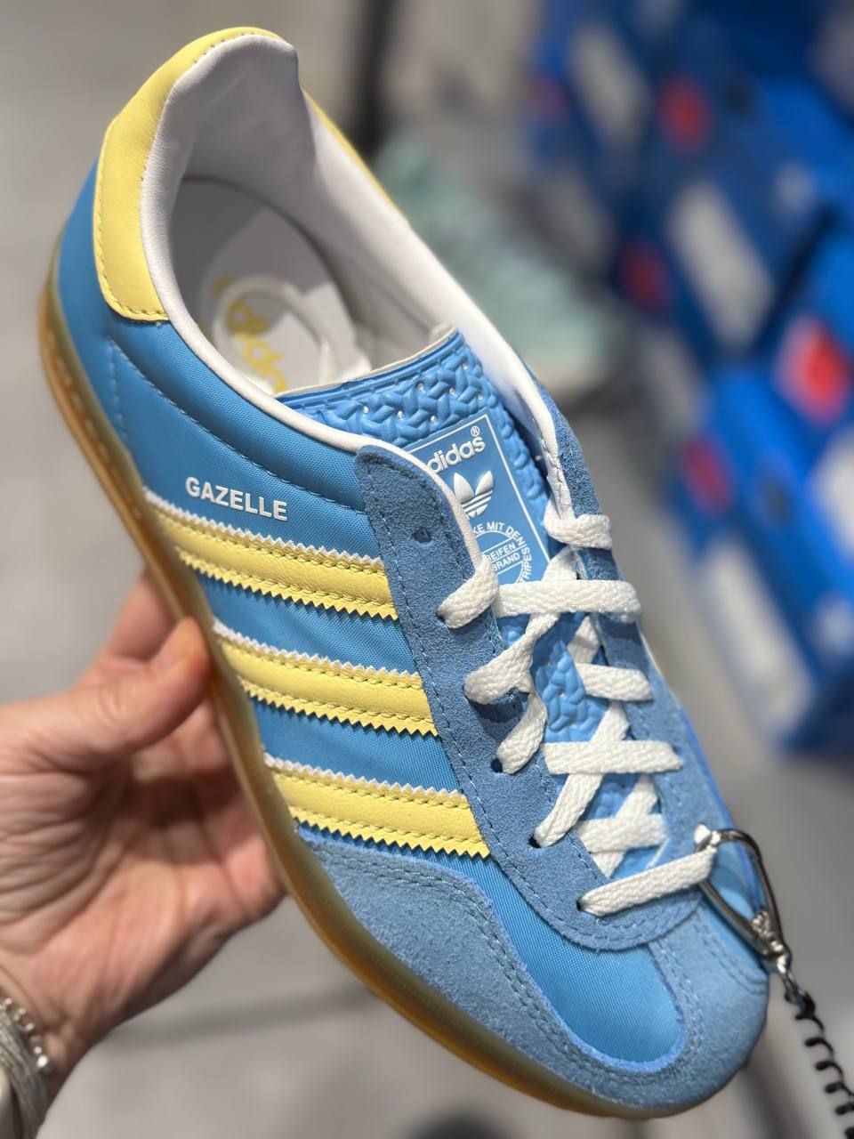Кроссовки Adidas