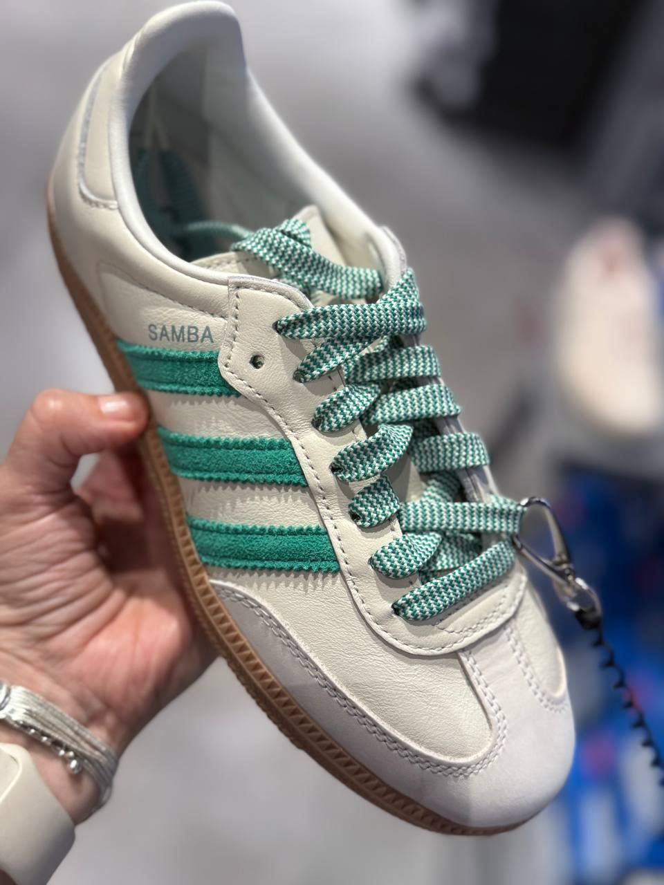Кроссовки Adidas