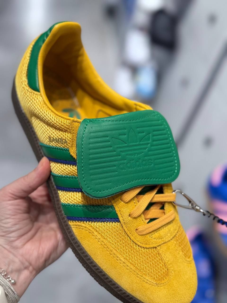 Кроссовки Adidas