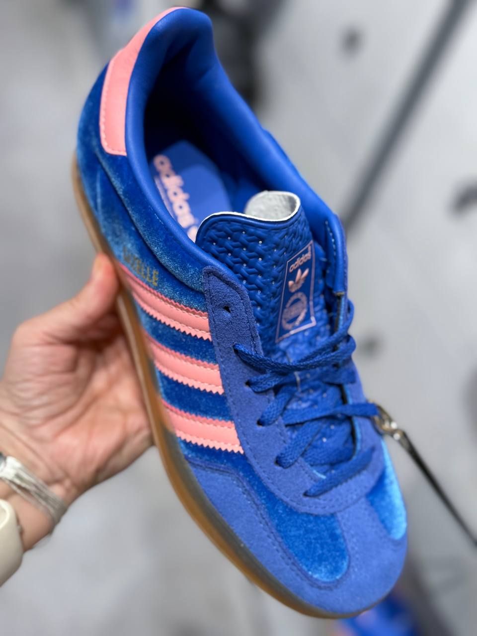 Кроссовки Adidas