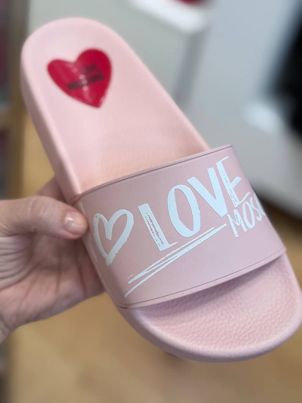 Шлепанцы Moschino